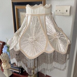Vintage Dale Tiffany Style Ivory Beaded Fringe Lamp Shade
